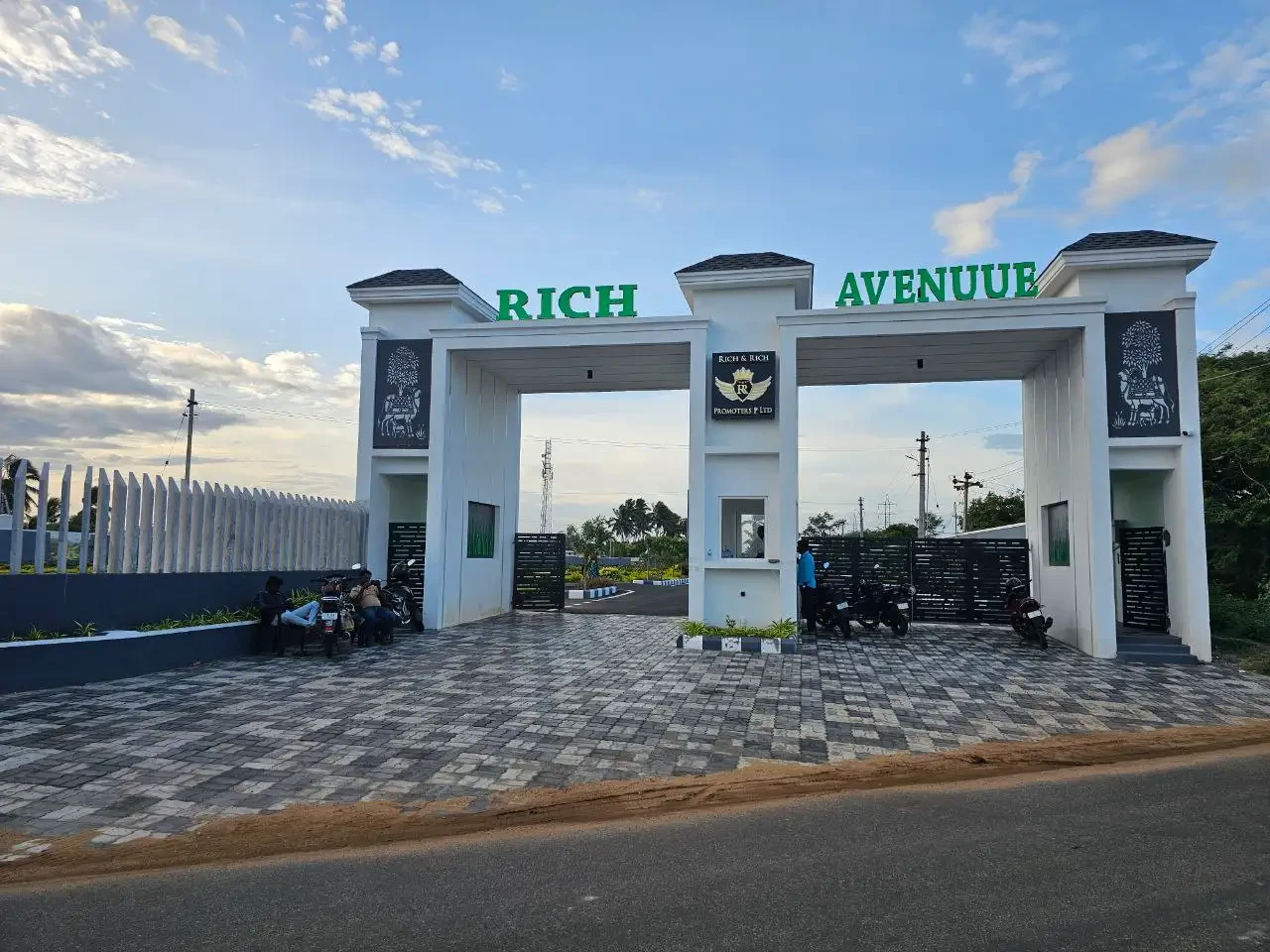 RICH AVENUE